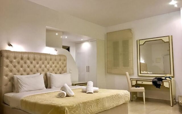 Queen Boutique Suites