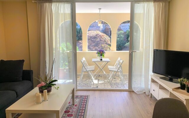 Homely Málaga Obispo con Parking