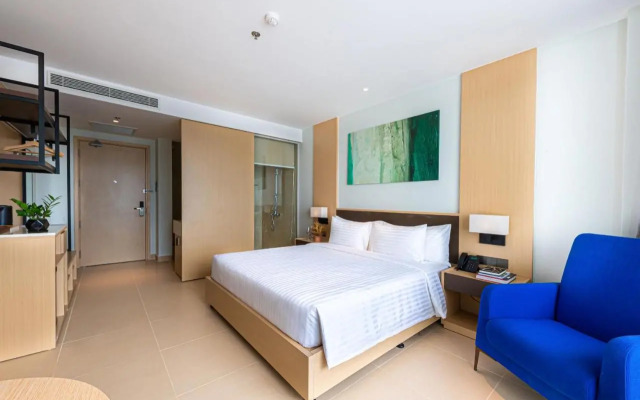 The Empyrean Cam Ranh Beach Resort Hotel