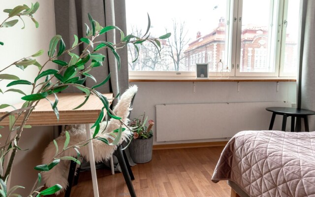 2ndhomes Cozy 1BR Apartment with Balcony