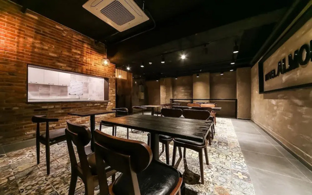 Changwon Jinhae Almond Hotel