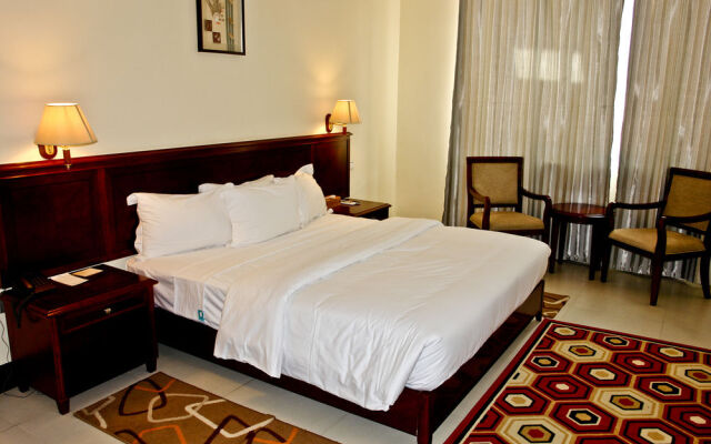 Birdrock Hotel Anomabo