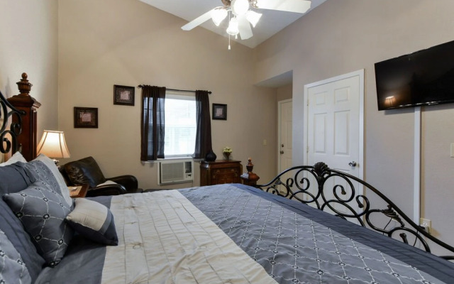 Relaxing Penthouse at Heldstab Haven