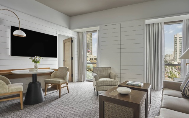 Отель Four Seasons New Orleans