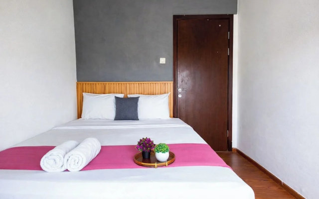6 Pax Tranquil 3Br With Extra Room At Grand Sungkono Lagoon Apartment – Guest Rooms – Surabaya