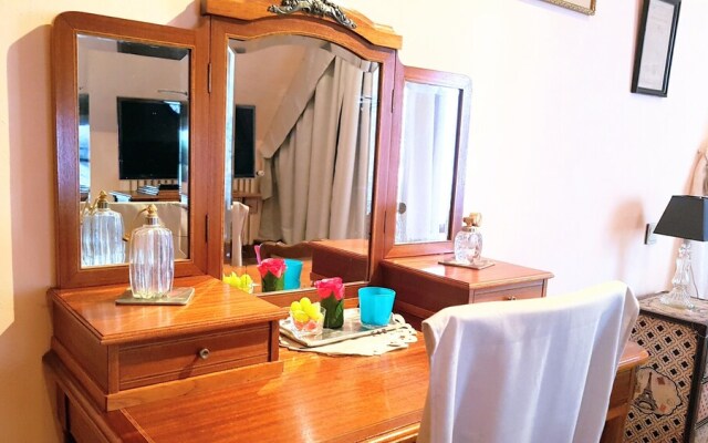 Le CDV - Bar Lounge & Chambres Insolites