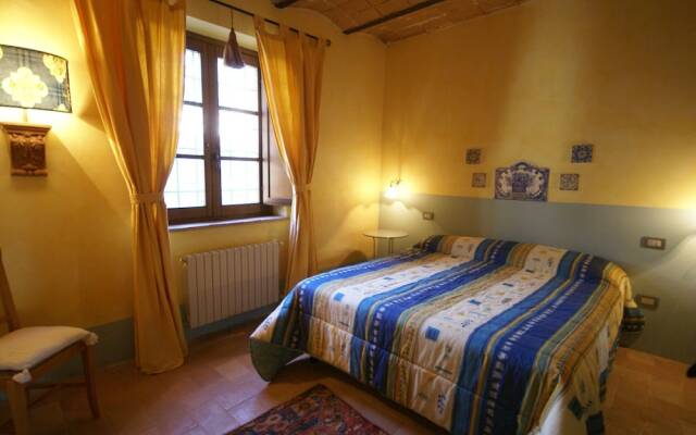 Cosy Apartment With Communal Pool and Stunning Views