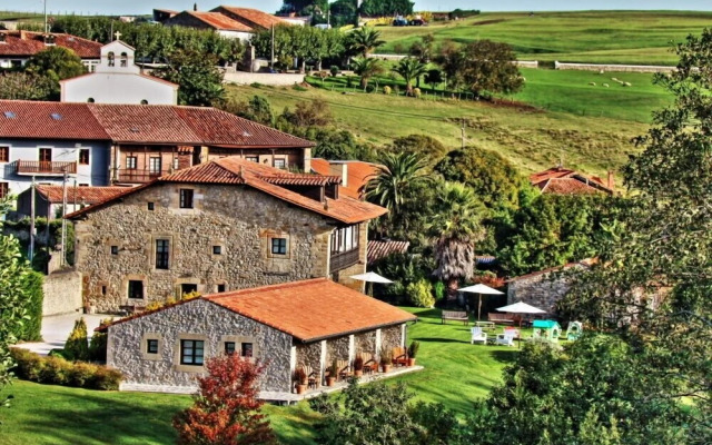 Palación de Toñanes