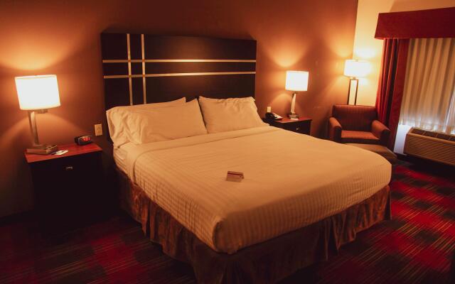 Holiday Inn Express & Suites Cumberland - La Vale by IHG