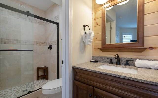 Misty Hollow - Three Bedroom Cabin