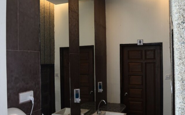 Thazin Palace A Hotel