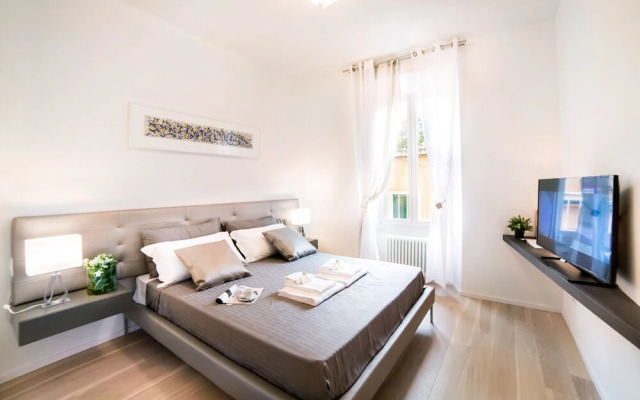 Rent In Rome Valentino's luxury Apartment