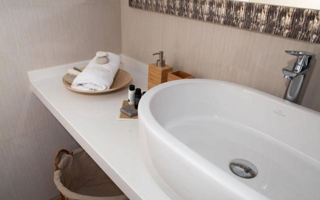 Blue Horizon Villa & Suites
