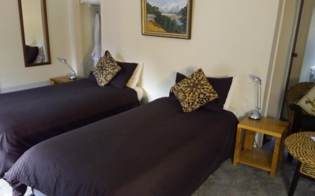 Cairnbrae House