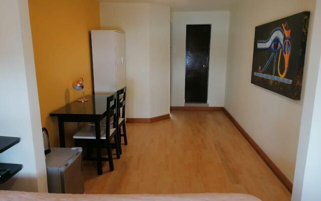 Miraflores Rooms