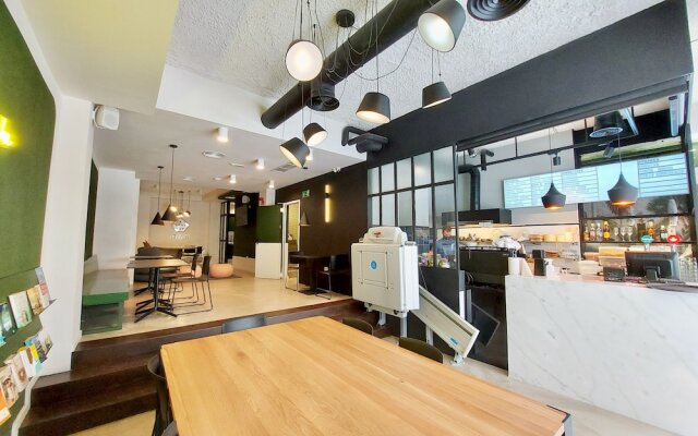 Atypicap Capsule Hostel