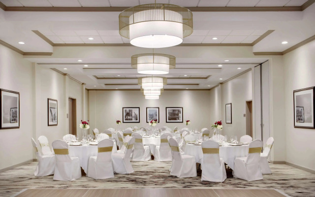 DoubleTree by Hilton Chicago Midway Airport