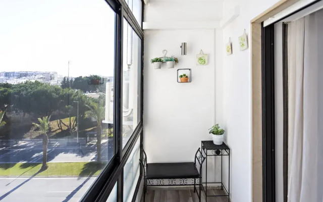 Gulbenkian in Faro With 2 Bedrooms and 1 Bathrooms