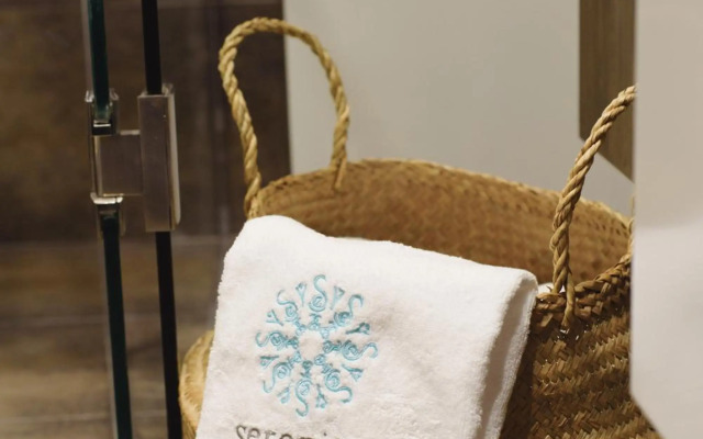 Serenity Boutique House