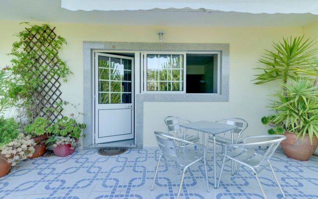 Upscale Villa With Swimming Pool and Terrace