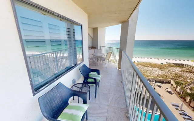 Inlet Reef 609 4 Bedroom Condo by RedAwning