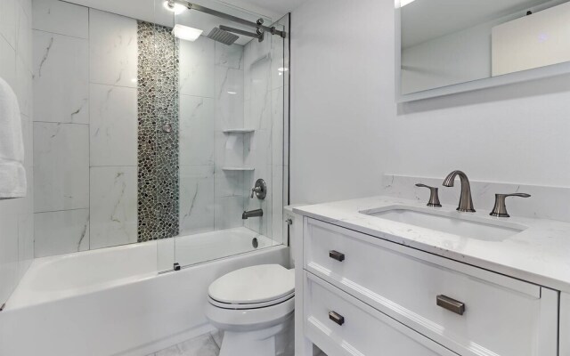 Siesta Breakers Penthouse on the Beach