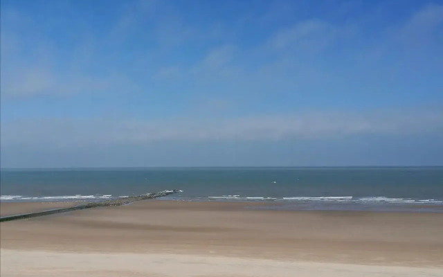 Renovated studio direct Seaview