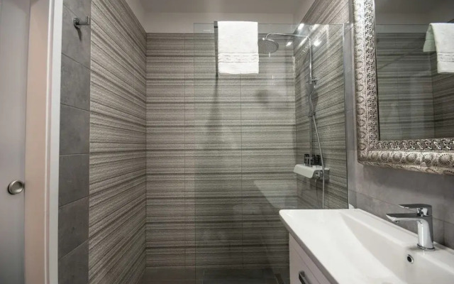 Center Luxury Rooms 2