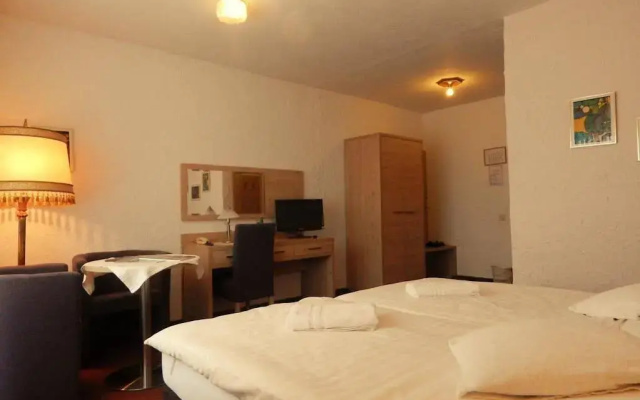Land Gut Hotel Zum Alten Forsthaus