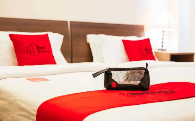 RedDoorz Plus near Abreeza Mall Davao