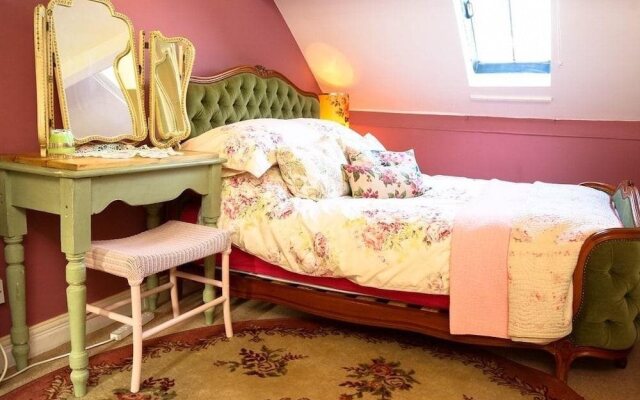 Dotty's Boutique B&B