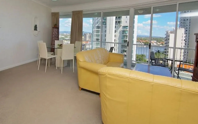 Surfers Mayfair Apartments