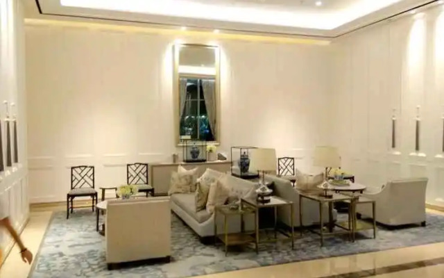 Luxury LaRiz Mansion Condominium