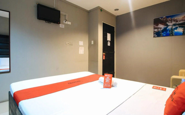 RedDoorz @ P Florentino Street Sampaloc Manila