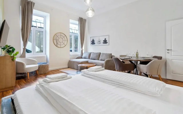 Cozy City Apartments