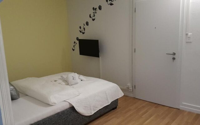Residence Serviced House