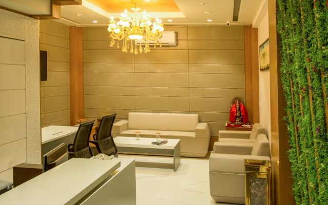 Hotel Reva Regency