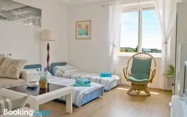 Apartment Port View-5 min from center