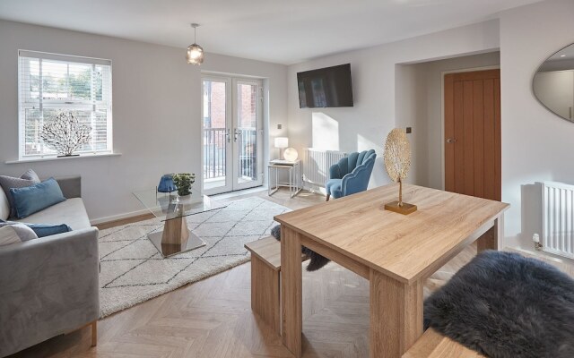 Host Stay Shipwrights