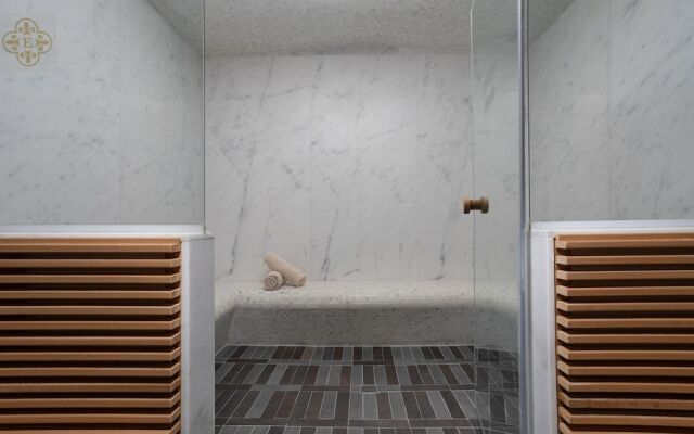 Edmond Luxury Hotel & Spa