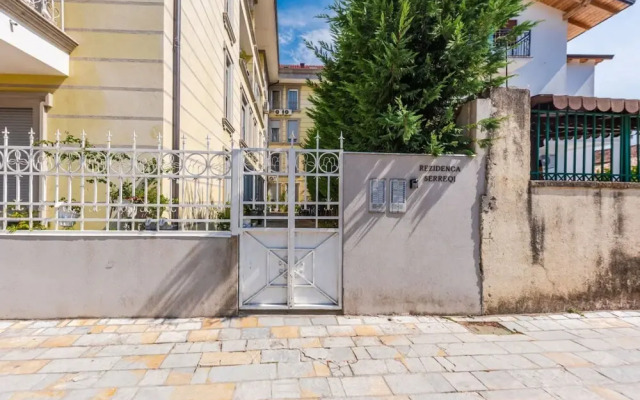 Urban Scene - Free Parking