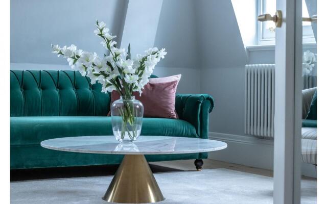 Royal Kensington Penthouse IX- 3 bed