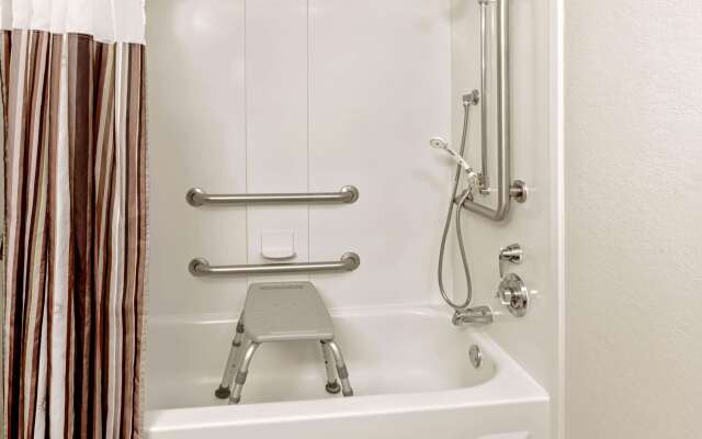 La Quinta Inn & Suites by Wyndham Birmingham Hoover