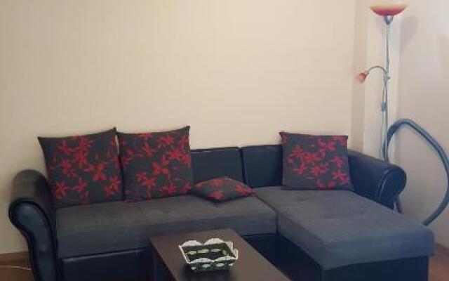 Roman Gardens Studio Apartment