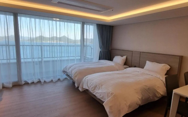 Chungmu Kumho Resort