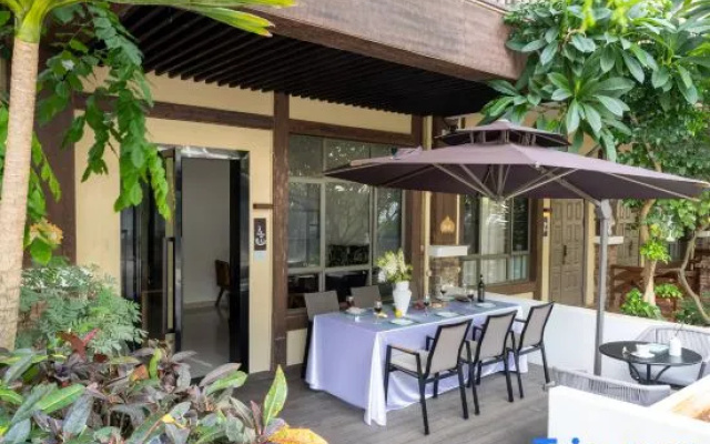 Xishuangbanna Jinghong Qianxunye Villa is a privatesingle-family villa.