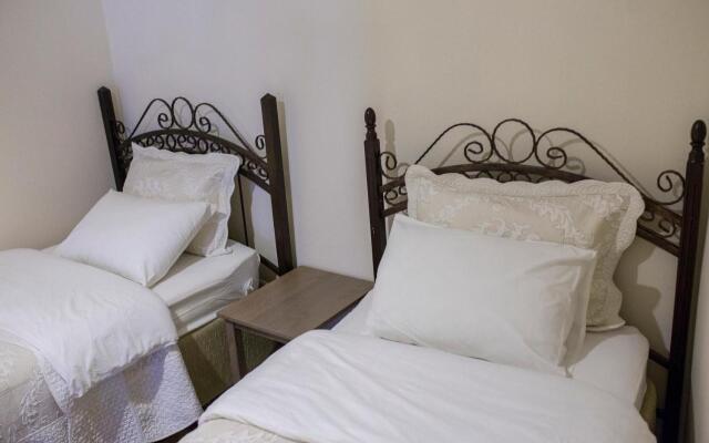 Kamelya Cave Hostel - Adults Only