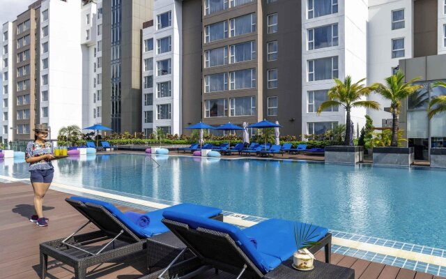 Novotel Yangon Max