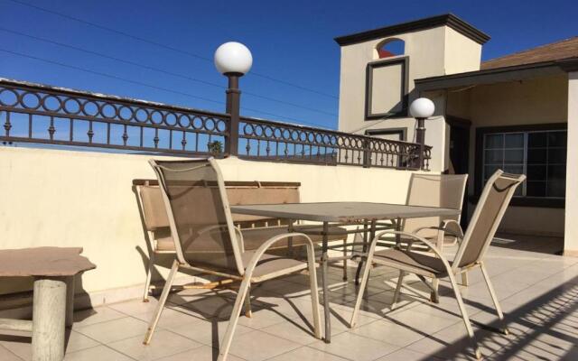 OYO Hotel CocoBeach, Ensenada