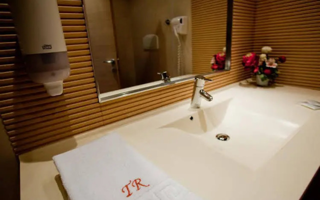 Platinum Rooms District 3 & 4